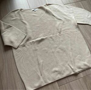 UNIQLO ニット トップス　Tシャツ