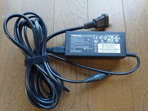 東芝 ACアダプタ　PA3917U-1ACA 中古