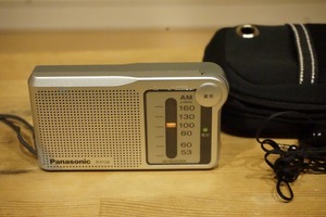 【中古動作品】Panasonic AM専用ラジオ R-P130 防災ケース付き