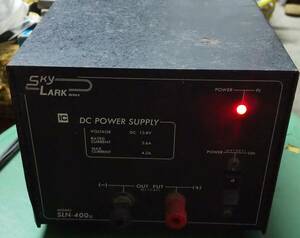 (0-1412) SKY LARK DC POWER SUPPLY SLN-400G DC電源 (通電可・ジャンク）