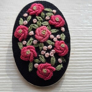 【ヴィンテージ】70's ブローチ 薔薇の花 刺繍ブローチ 金糸 手刺繍 長さ5.5cm/昭和レトロ 昭和古着 ハンドメイド/定形郵便OK