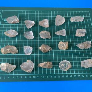 国産鉱物 鉱物標本 B 大分県 尾平鉱山 蛍石 20個セットの画像1