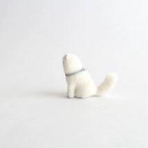 ハンドメイド　モフモフ白猫　羊毛フェルト　人形　ミニチュア　猫　ドールハウス _画像3