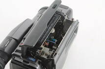 [キ MAC28]動作品 SONY Hi8 8ミリビデオカメラ CCD-TR900 ソニー デジタルビデオカメラ Handycam ハンディカム_画像7