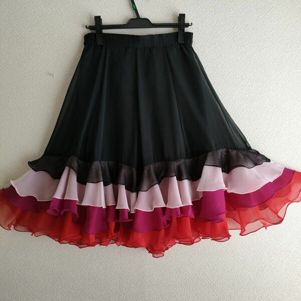 社交ダンス　４色のフリルが楽しいスカート
