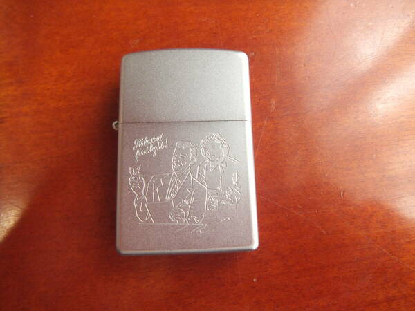 ジッポー(ｚｉｐｐｏ)　銀色柄付き