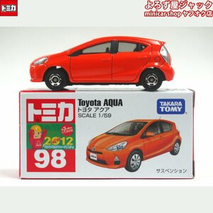 トミカ 98 トヨタ アクア