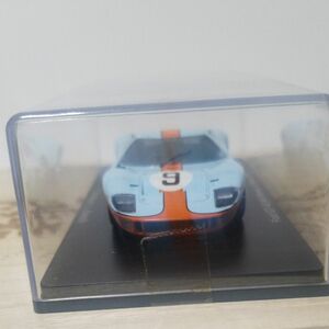 フォードGT40 ルマン　1968 1/43 ケースに若干の汚れがあります。 