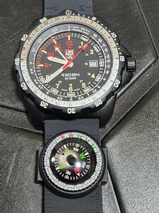 LUMINOX