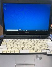 ◇FUJITSU　ノートパソコン　windows10 中古　300G メモリ4G_画像1