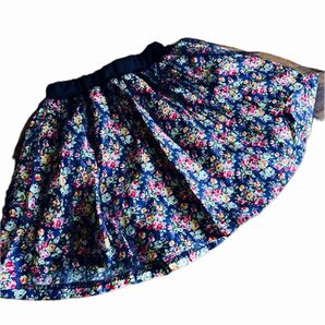 女の子　花柄 スカート　130cm