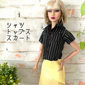 ポピーパーカー　バービー　人形　服　春コーデ　ブラックシャツ&イエロースカート