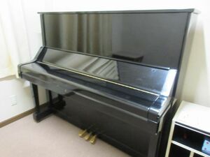  Yamaha piano UX