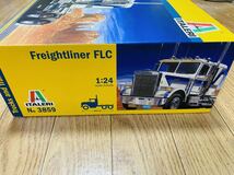 ITALERI/イタレリ 1/24 フレイトライナー FLC トラクターヘッド プラモデル 未開封 Freightliner FLC セミトレーラー トラック_画像2