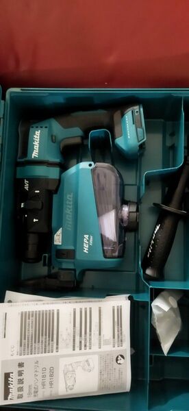 新品未使用　マキタ　HR182DZKV 充電式ハンマドリル makita