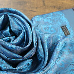 新品 薄手【シルク100% SILK】ペイズリー花柄 シャインブルー 青 S.BLUE 大判 ストール/スカーフの画像2