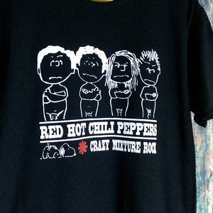 送込　Red Hot Chili Peppers＆SNOOPY　半袖Tシャツ　黒色　XLサイズ 