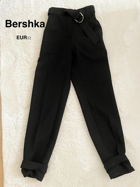 Bershka ベルシュカ スラックス パンツ ブラック スラックスパンツ ワイドパンツ 黒