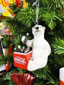 コカ・コーラブランド　クリスマスオーナメント　（ポーラベアー・ピクニックストレージ/レジン製）　アメリカ雑貨　アメリカン雑貨