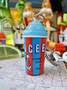 ICEE　アイシーフローズンドリンク　3Dキーホルダー　（ブルー）　■　アメリカン雑貨　アメリカ雑貨　キーチェーン