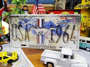フォード　マスタング　ライセンスプレート　（USA 1964）　アメリカ雑貨　アメリカン雑貨　インテリア　壁飾り　おしゃれな雑貨屋さん