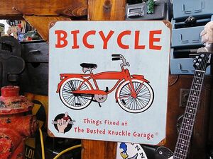 バステッドナックルガレージの標識タイプ　U.S.ヘヴィースチールサイン　（自転車）　アメリカ雑貨　アメリカン雑貨