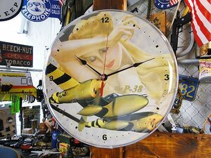 ピンナップガールクロック　（P-38　ライトニング　ゴールド）　アメリカ雑貨　アメリカン雑貨壁掛け時計