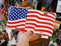 風になびく星条旗　ライセンスプレート　（ホワイトフレーム）　アメリカ雑貨　アメリカン　小物　輸入　ガレージ用品_画像3