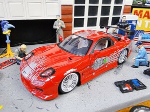 Jada　映画　ワイルドスピード　ダイキャストミニカー　1/24スケール　（ドム/マツダ　RX-7）　アメリカ雑貨　アメリカン雑貨