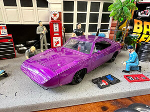 Jada　1969年ダッジ　チャージャー　デイトナ　ダイキャストミニカー　1/24スケール　（パープル）　■　アメリカン雑貨　アメリカ雑貨