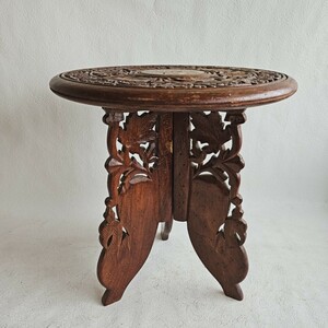彫刻 花台 飾り台 折り畳み ミニテーブル 三つ足 家具 インテリア アジアン雑貨 INDIA アンティーク サイドテーブル