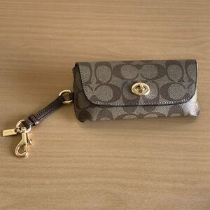 295-0971 COACH コーチ メガネケース　サングラスケース　シグネチャー　73639