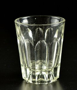 【蔵c9051a】レトロ　古ガラス　剣先コップ　グラス　ウランガラス