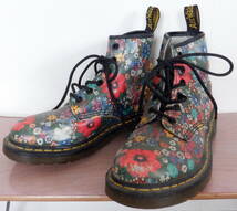 4 ドクターマーチン UK4 レースアップ ブーツ 花柄 フラワー 6ホール Dr.MARTENS 23cm ハイカット 革 カラフル AW006 SI07Q かわいい 靴 _画像2