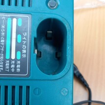 マキタ 電動工具 充電器 dc1209 通電のみの確認　送料520_画像5