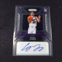 【RC】コルビー・ジョーンズ 23-24 PANINI PRIZM RC COLBY JONES SENSATIONAL SIGNATURES AUTO 直筆サイン　ルーキー　キングス_画像1