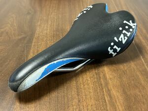 フィジーク　Fizik サドル