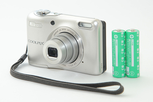 ニコン　COOLPIX L32　コンパクトデジタルカメラ　美品