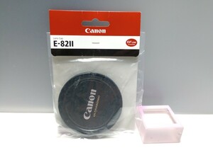  送料180円 未使用 E-8211Canon 82mm キャノン キヤノン EOS ULTRASONIC レンズキャップ E-82mm