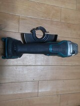 マキタ 充電式ディスクグラインダー　makita 18V　GA508D ジャンク_画像4