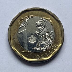 【希少品セール】シンガポール 1ドル硬貨 2014年 1枚