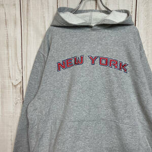 【ナイキ 刺繍ロゴパーカー】 ニューヨーク レンジャーズ NEWYORK RANGERS チームタグ XL相当 グレー NIKE 古着 [231103-014]