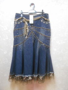 129　デニム刺繍使いスパンコール・ビジュー付きデニムフレァースカート♪　ゆったりカ　ＸＬ　定価１４７００円　