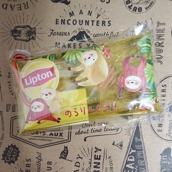 Lipton のらり&くらり(赤カラビナ付) クリアケース