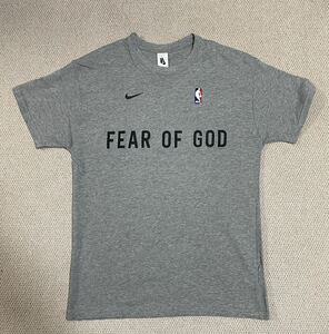 【美中古】【サイズUS M】FEAR OF GOD フィアオブゴッド NIKE ナイキ コラボT シャツ グレー