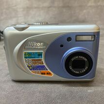 Nikon ニコンCOOLPIX 2000 クールピクス デジタルカメラ 動作未確認 ジャンク品扱い _画像2