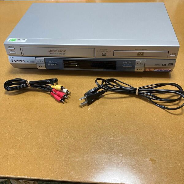 DVDレコーダー Panasonic NV-VP32 VHS ビデオデッキ 通電確認済　DVD動作確認済