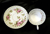 ROYAL ALBERT ロイヤルアルバート June カップ＆ソーサー 中古_画像2