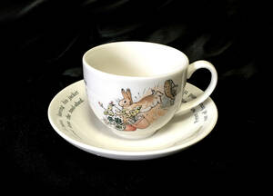 WEDGWOOD ウェッジウッド PETER RABBIT カップ＆ソーサー 中古 ①