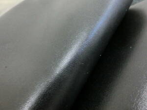 Y1　黒　スムース　ソフト　コシ有　長め　１～１，２ミリ　最長部約95×59㎝　靴材料　修理材料　レザークラフト　ハンドメイド材料